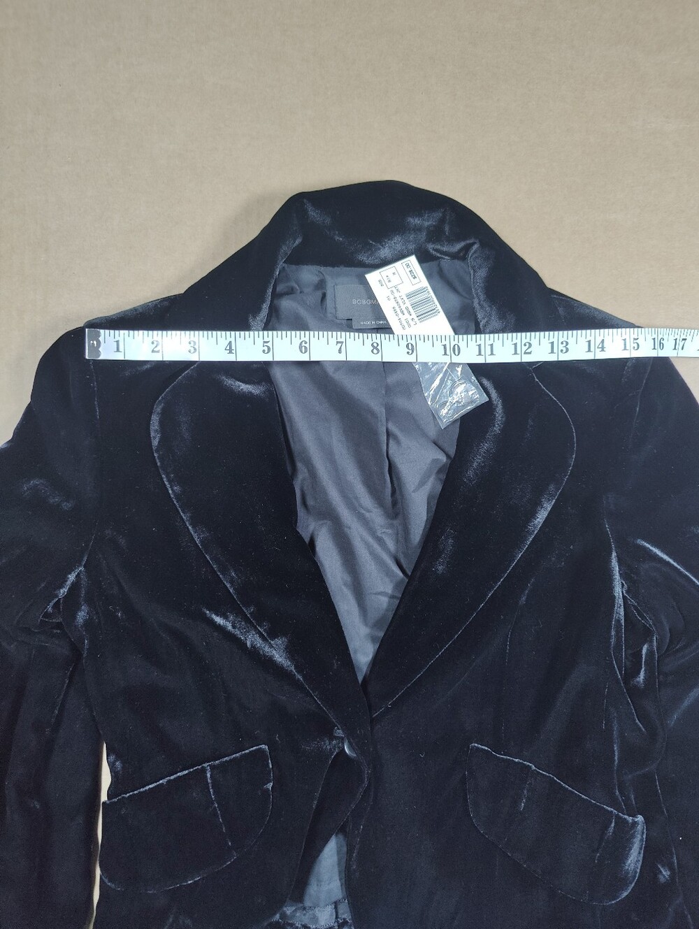 NWT BCBGMAXAZRIA Women's Black Velvet Silk Blend Cropped Blazer Sz M Retail 238$ - Picture 5 of 9